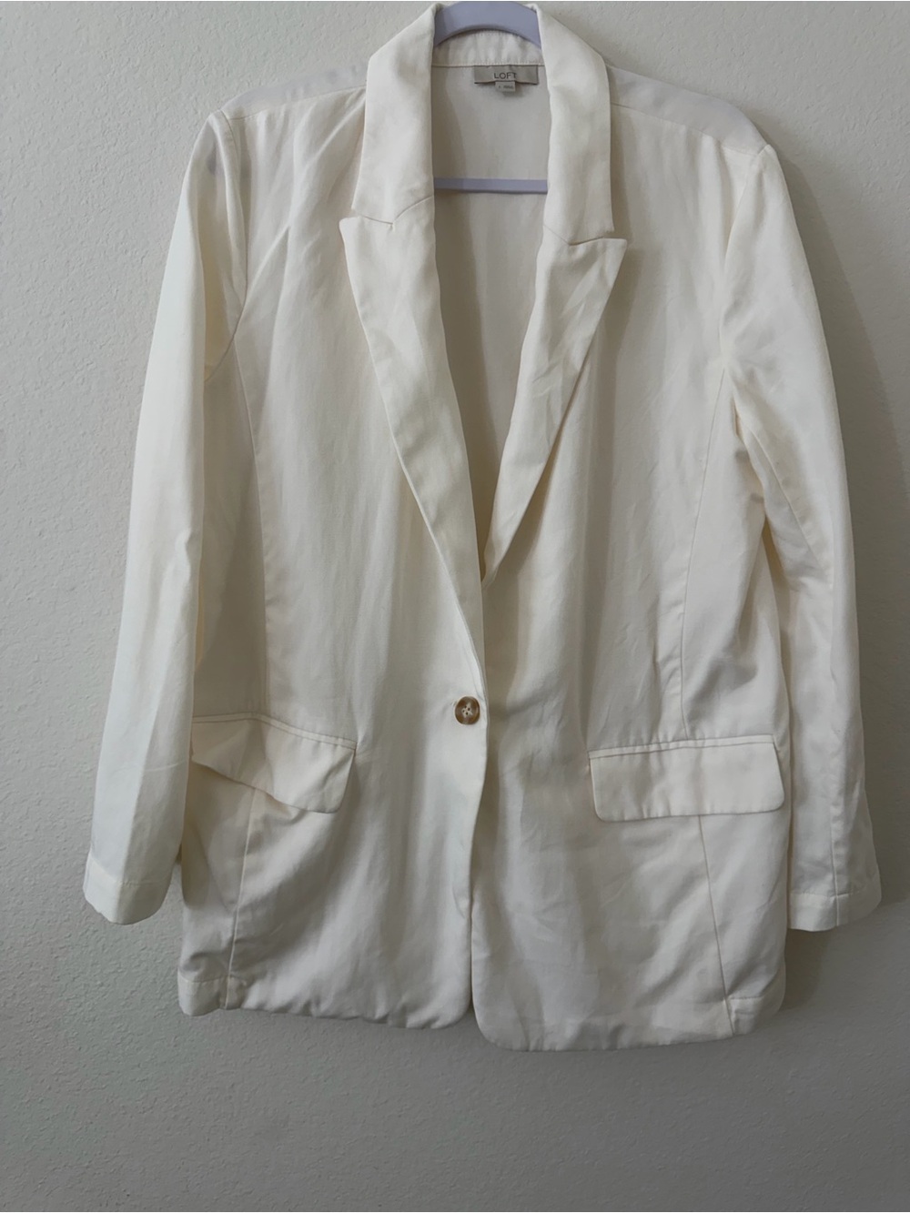 LOFT Cream Single-Button Notch Lapel Blazer